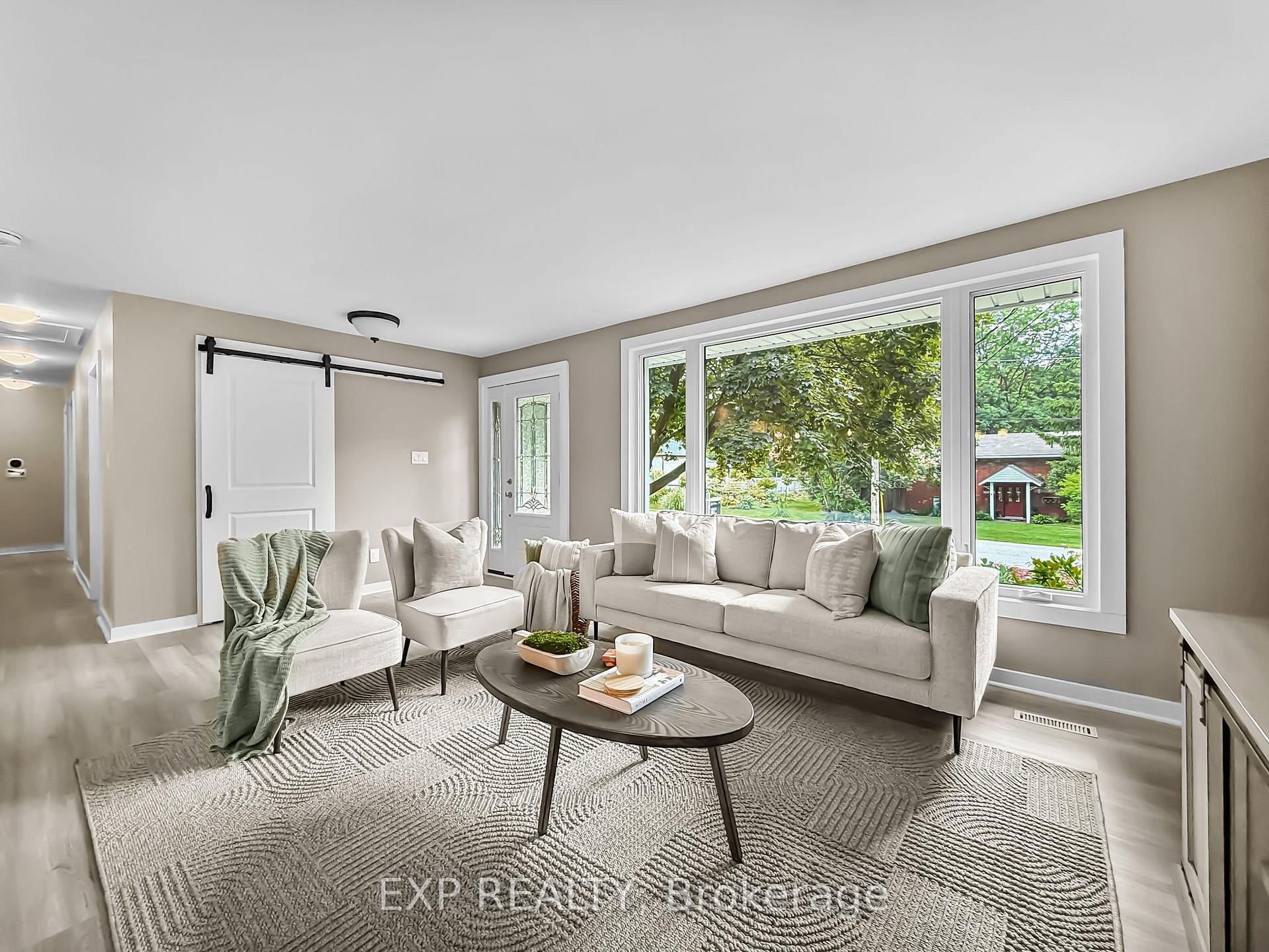 Photo 4 of 2135 Mockingbird Street, Strathroy-Caradoc, Campbellvale — HOMEH