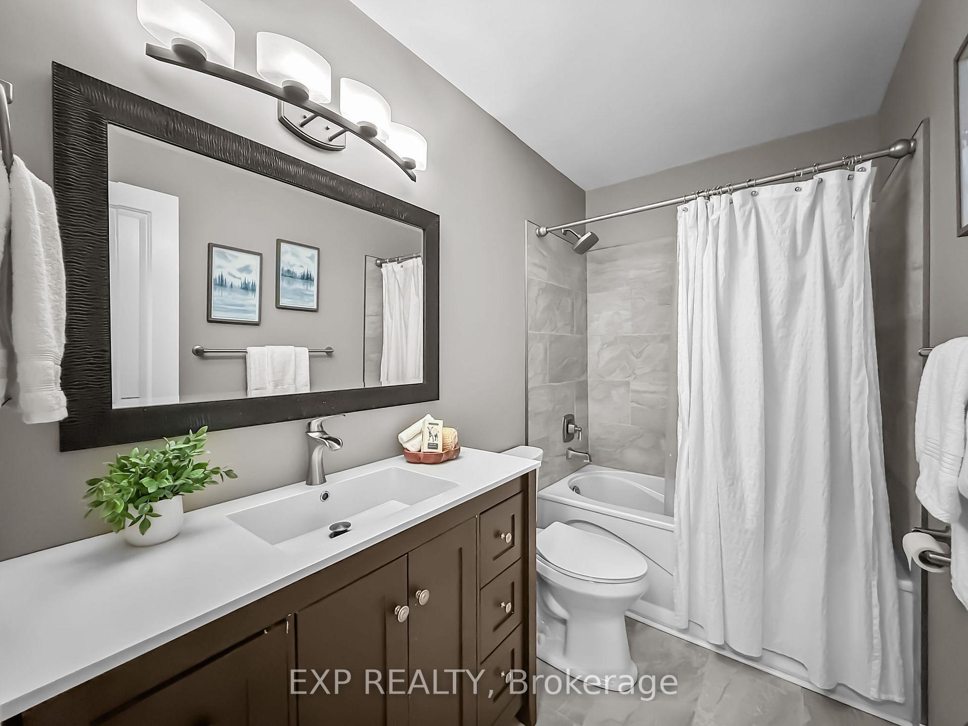 Photo 13 of 2135 Mockingbird Street, Strathroy-Caradoc, Campbellvale — HOMEH
