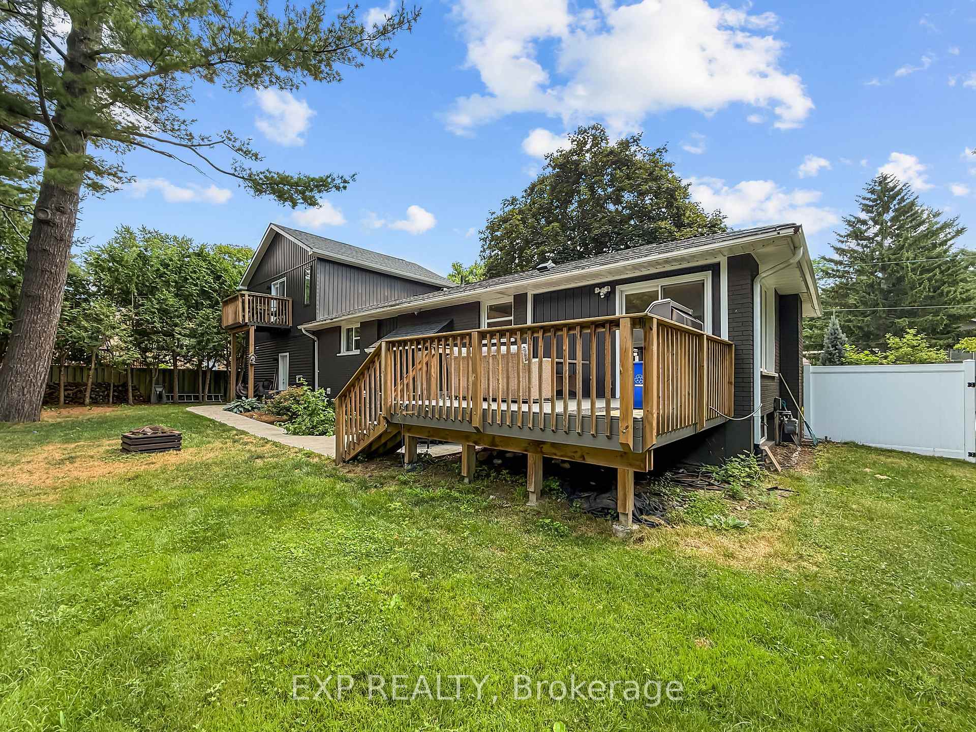 Photo 37 of 2135 Mockingbird Street, Strathroy-Caradoc, Campbellvale — HOMEH