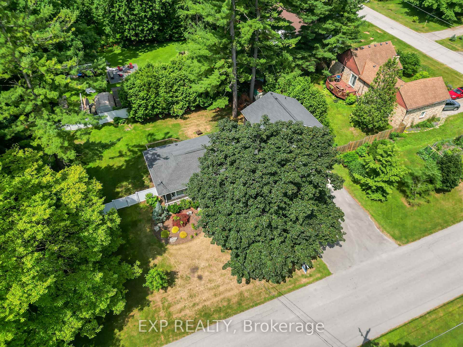 Photo 39 of 2135 Mockingbird Street, Strathroy-Caradoc, Campbellvale — HOMEH
