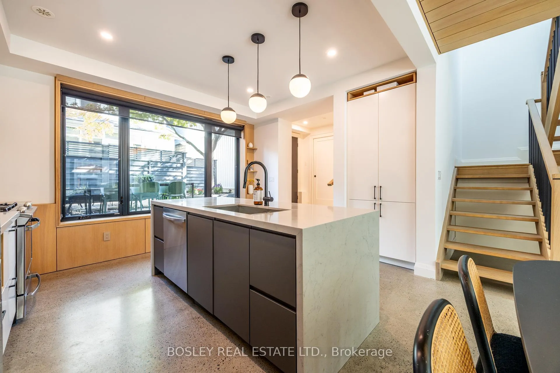 Photo 10 of Unit Unit 2, 12- R Coleridge Avenue, Toronto, Woodbine-Lumsden — HOMEH