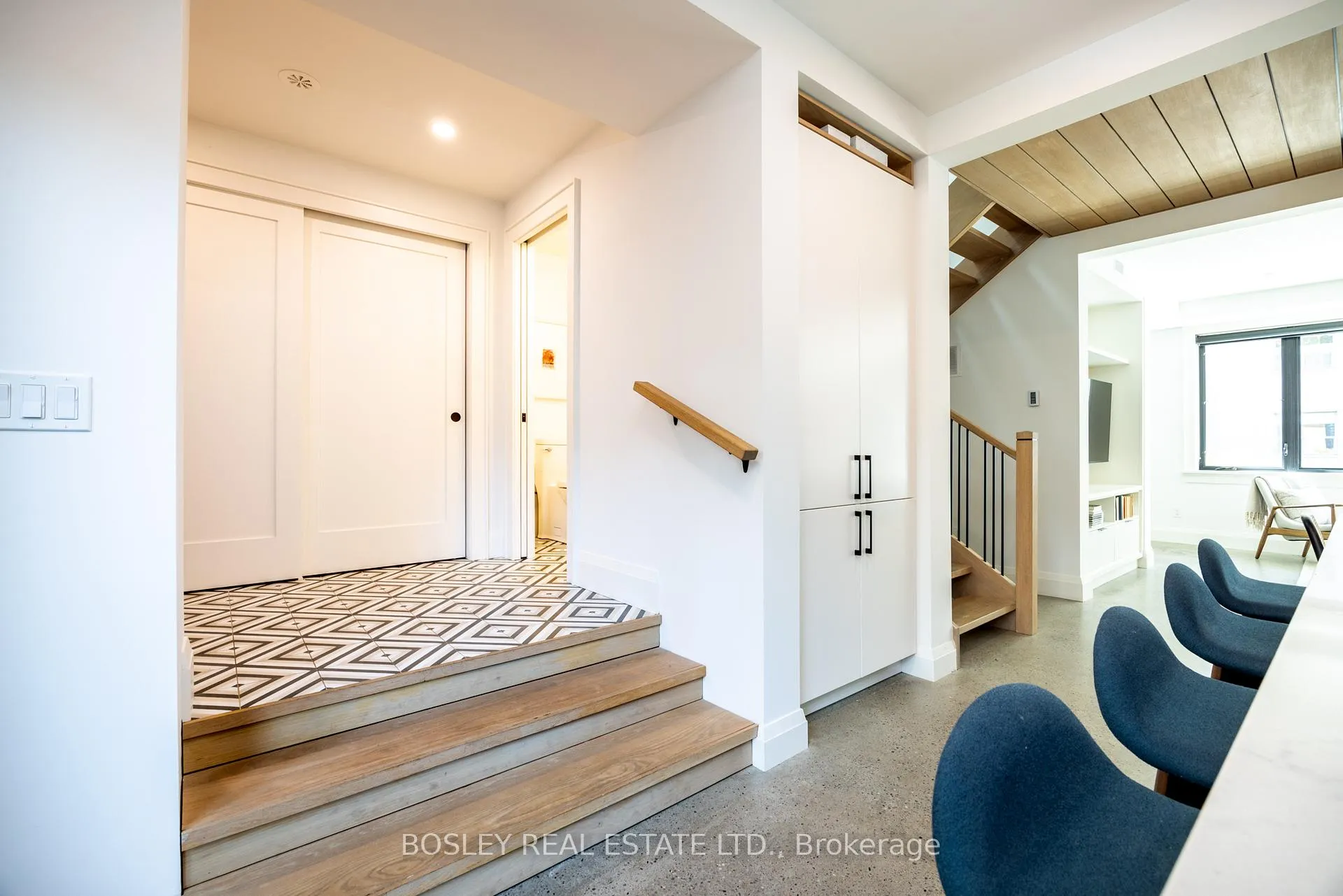 Photo 12 of Unit Unit 2, 12- R Coleridge Avenue, Toronto, Woodbine-Lumsden — HOMEH