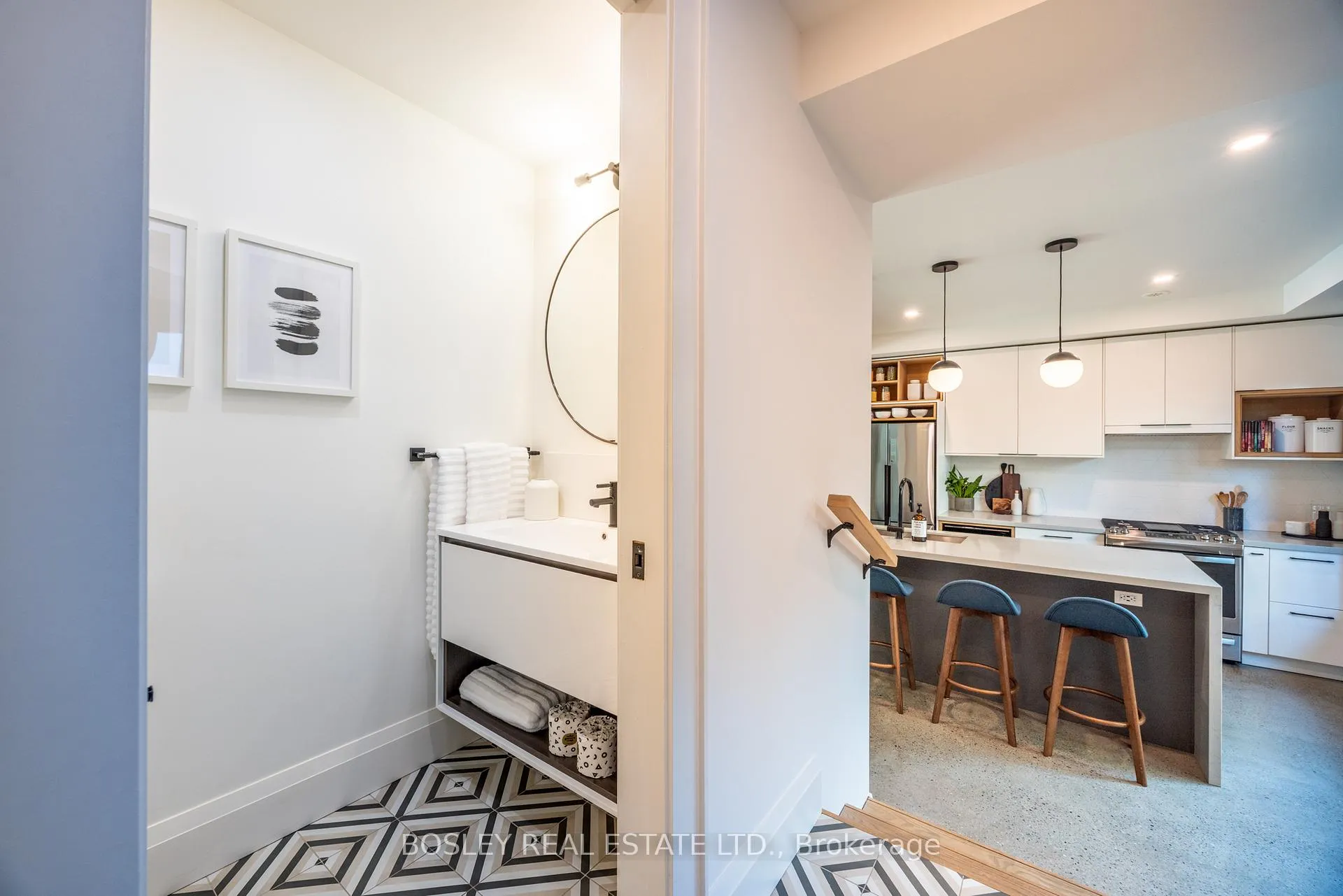 Photo 13 of Unit Unit 2, 12- R Coleridge Avenue, Toronto, Woodbine-Lumsden — HOMEH