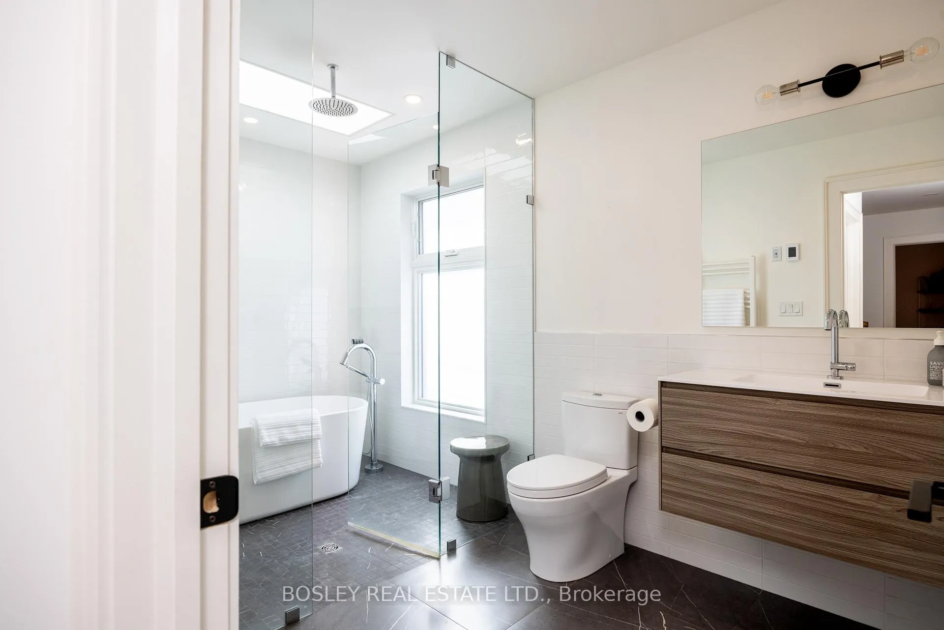 Photo 21 of Unit Unit 2, 12- R Coleridge Avenue, Toronto, Woodbine-Lumsden — HOMEH