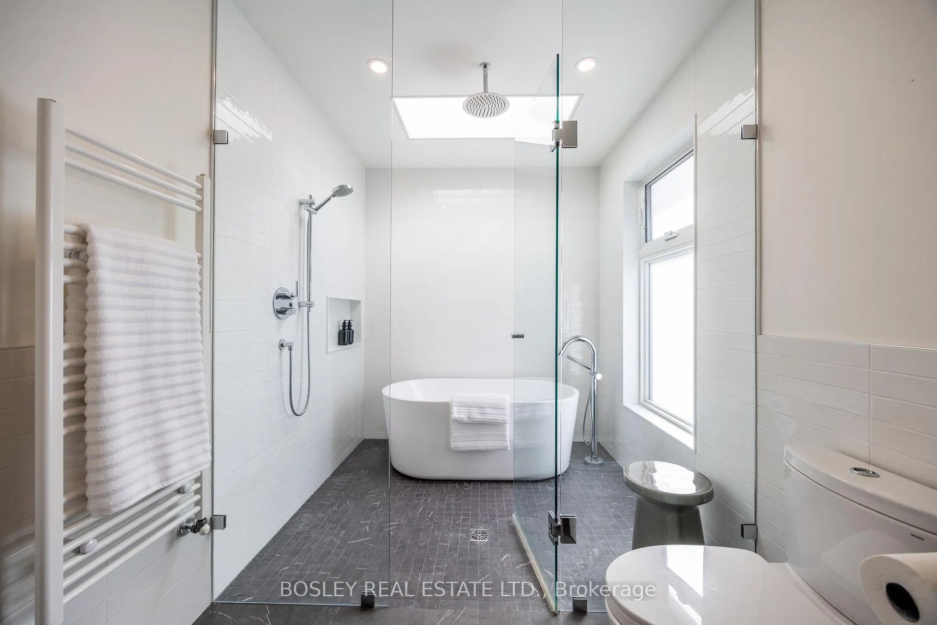 Photo 22 of Unit Unit 2, 12- R Coleridge Avenue, Toronto, Woodbine-Lumsden — HOMEH