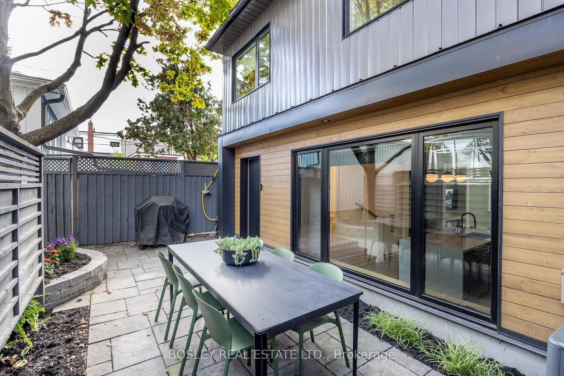 Photo 33 of Unit Unit 2, 12- R Coleridge Avenue, Toronto, Woodbine-Lumsden — HOMEH