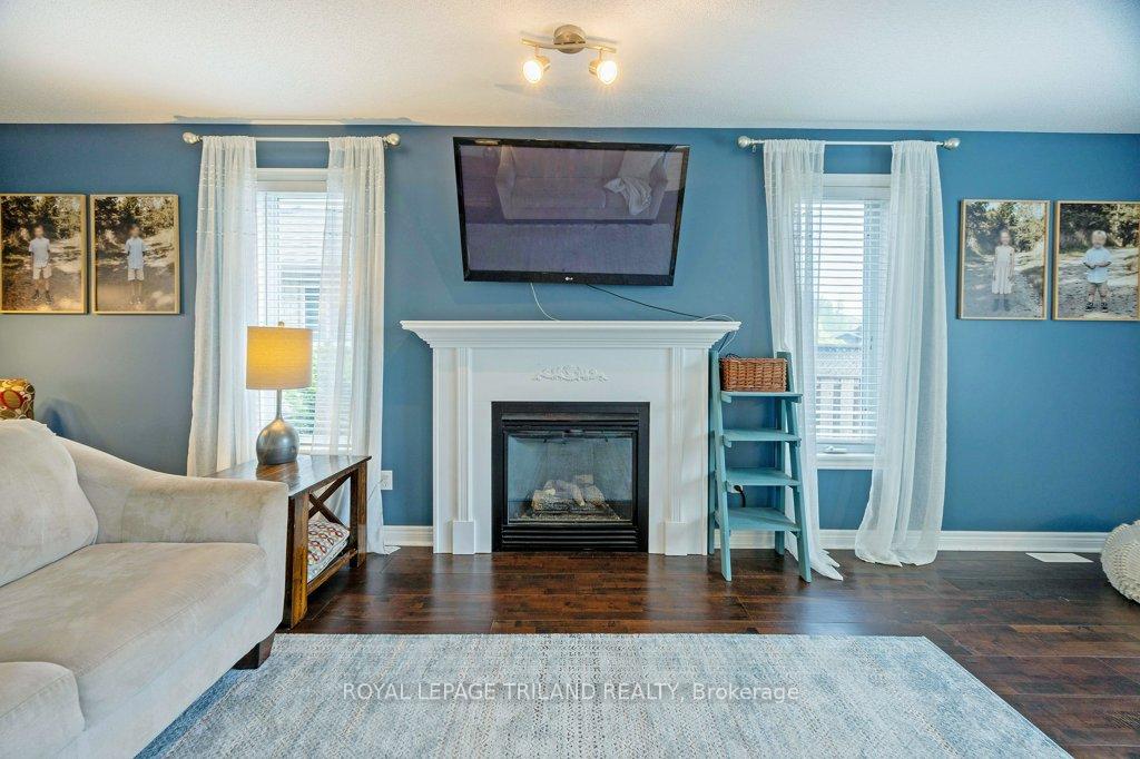 Photo 7 of 42 Fox Hollow Drive, Thames Centre, Dorchester — HOMEH