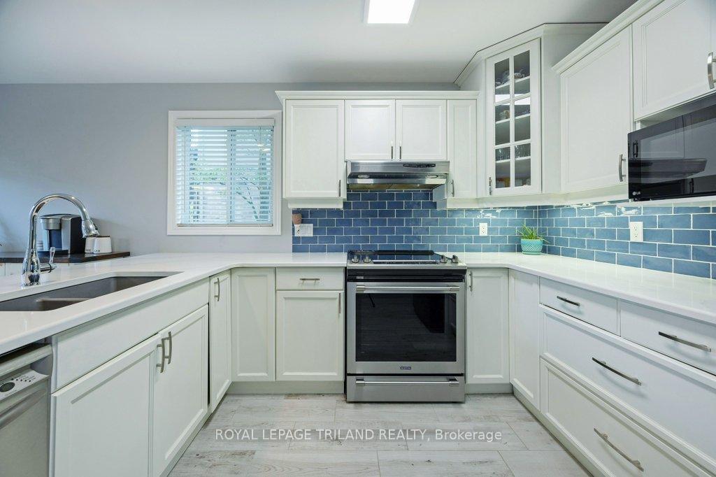 Photo 14 of 42 Fox Hollow Drive, Thames Centre, Dorchester — HOMEH