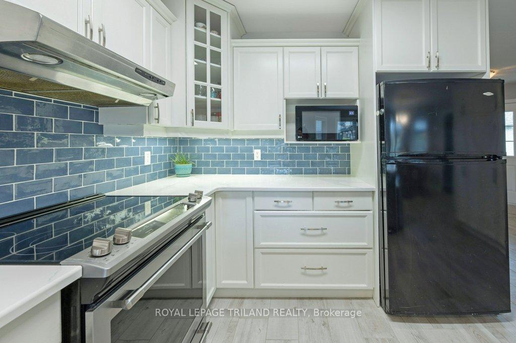 Photo 15 of 42 Fox Hollow Drive, Thames Centre, Dorchester — HOMEH