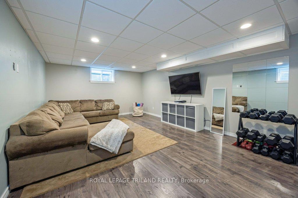 Photo 30 of 42 Fox Hollow Drive, Thames Centre, Dorchester — HOMEH