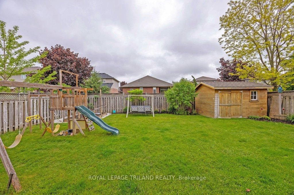 Photo 39 of 42 Fox Hollow Drive, Thames Centre, Dorchester — HOMEH