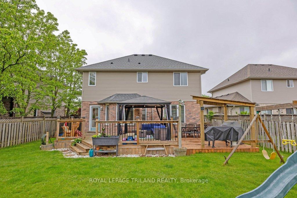 Photo 41 of 42 Fox Hollow Drive, Thames Centre, Dorchester — HOMEH