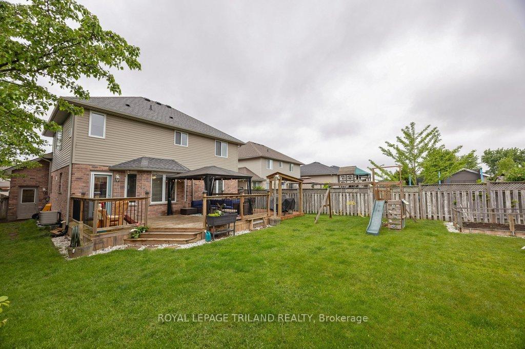 Photo 43 of 42 Fox Hollow Drive, Thames Centre, Dorchester — HOMEH