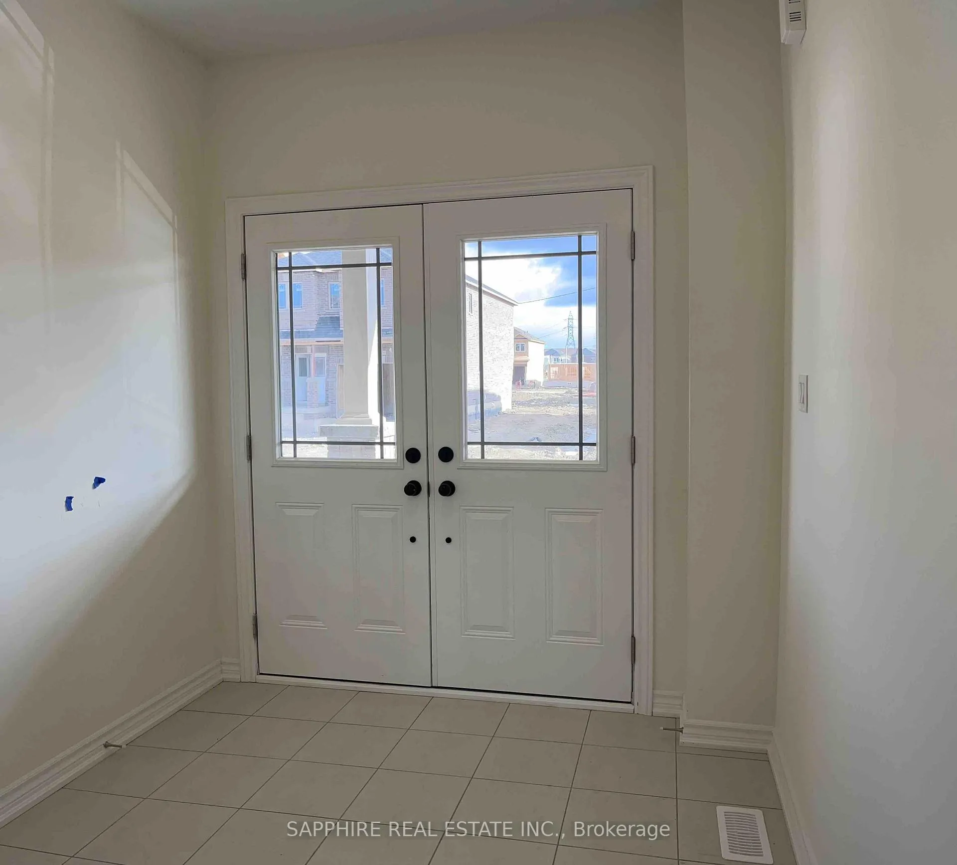Photo 2 of 242 Palace Street, Thorold, Thorold Downtown — HOMEH