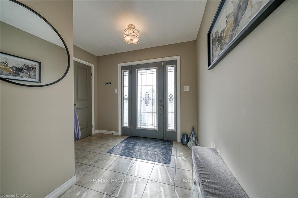 Photo 4 of 32 Langrell Avenue, Tillsonburg — HOMEH