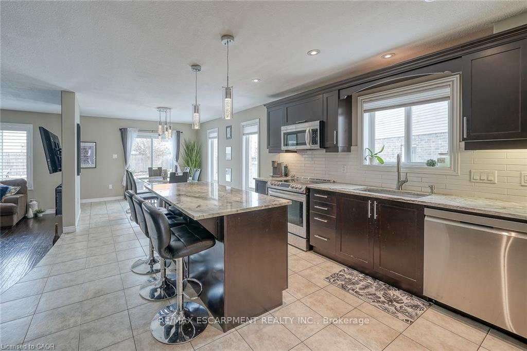 Photo 6 of 32 Langrell Avenue, Tillsonburg — HOMEH