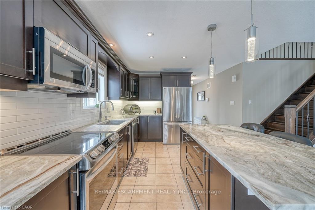 Photo 8 of 32 Langrell Avenue, Tillsonburg — HOMEH