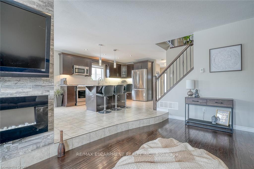 Photo 11 of 32 Langrell Avenue, Tillsonburg — HOMEH