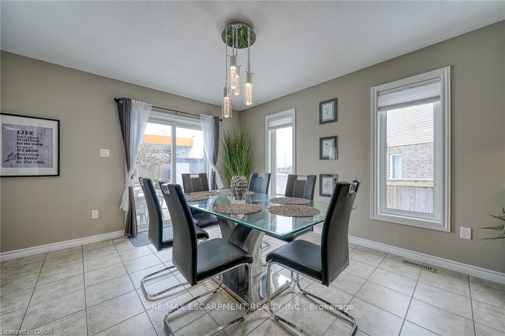 Photo 13 of 32 Langrell Avenue, Tillsonburg — HOMEH