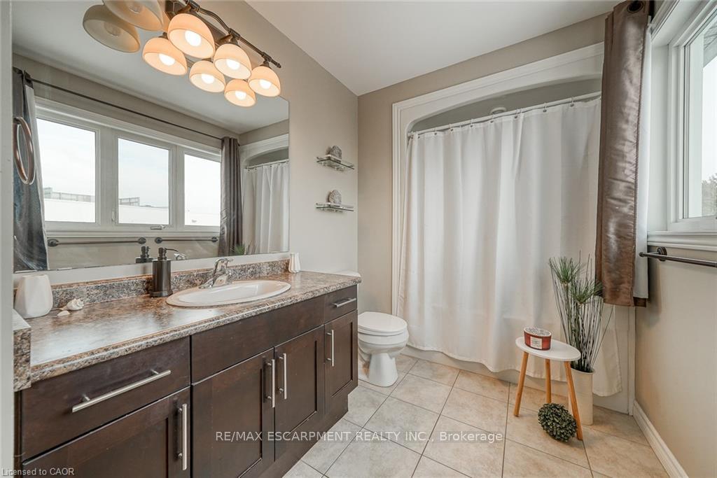 Photo 29 of 32 Langrell Avenue, Tillsonburg — HOMEH
