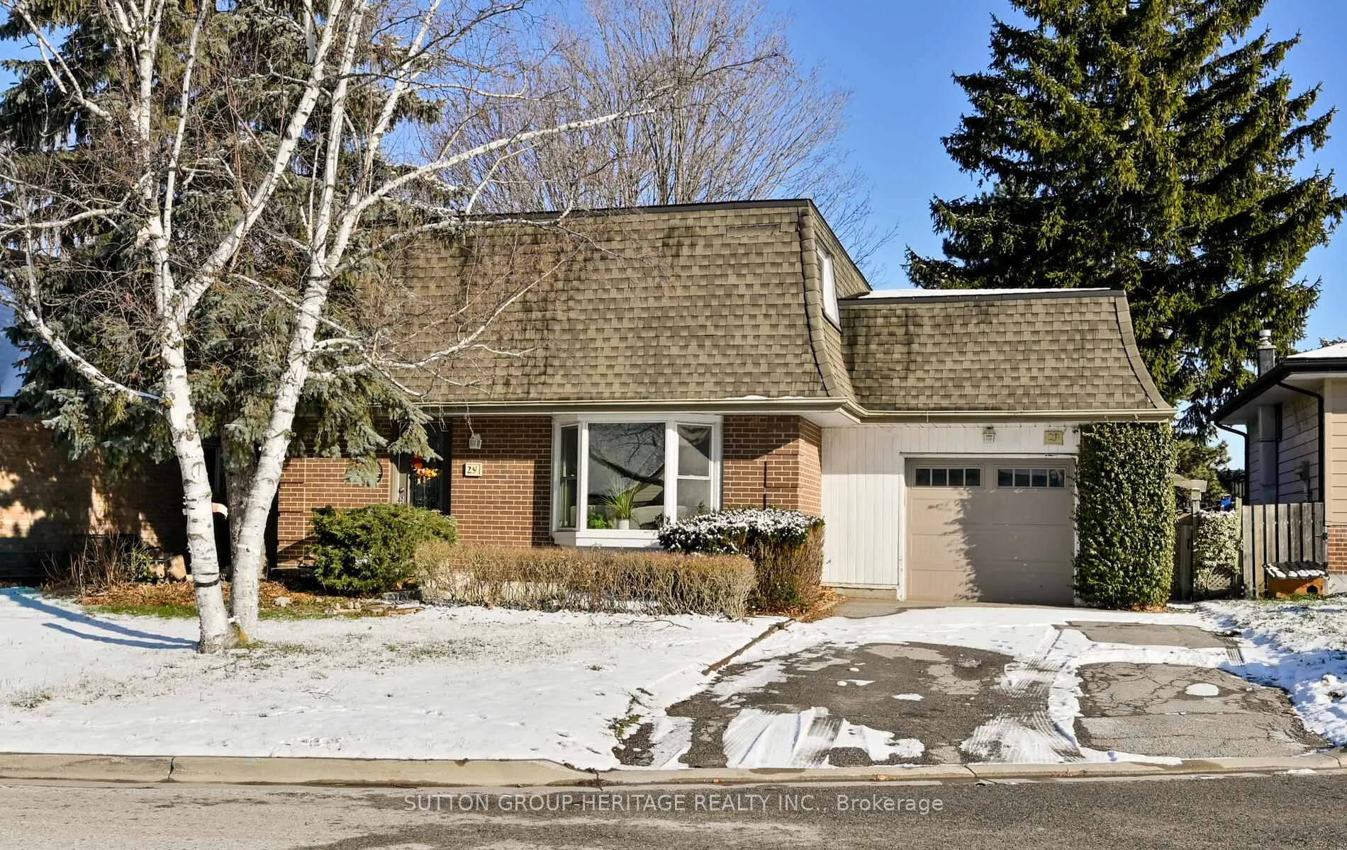 Front of 29 Glenmount Court