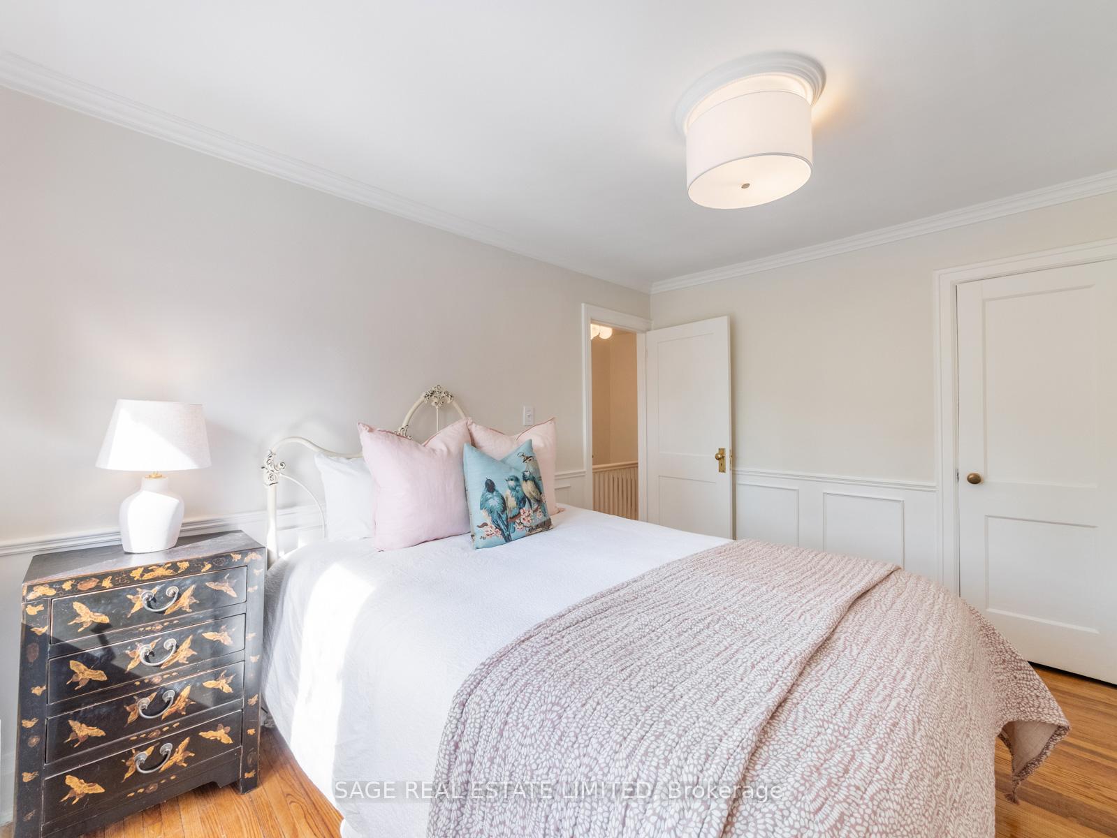 Photo 15 of 20 Petman Avenue, Toronto, Mount Pleasant East — HOMEH