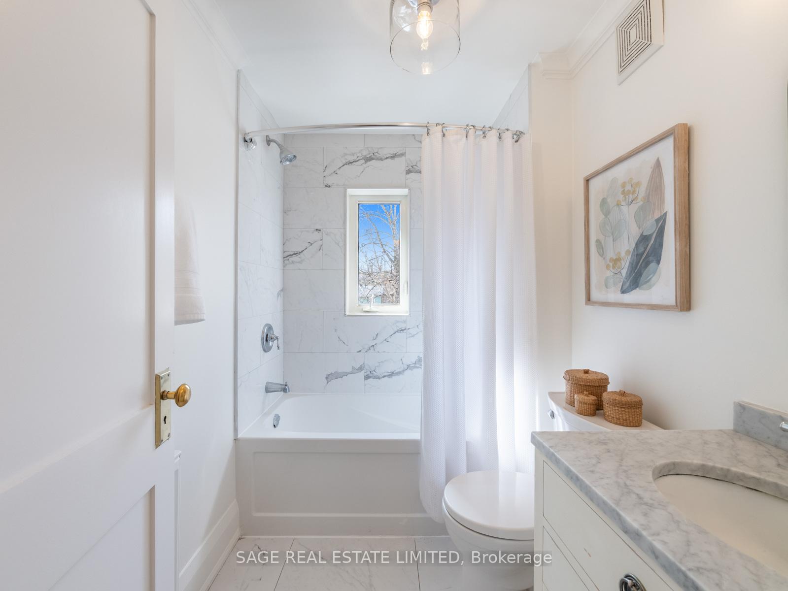 Photo 17 of 20 Petman Avenue, Toronto, Mount Pleasant East — HOMEH