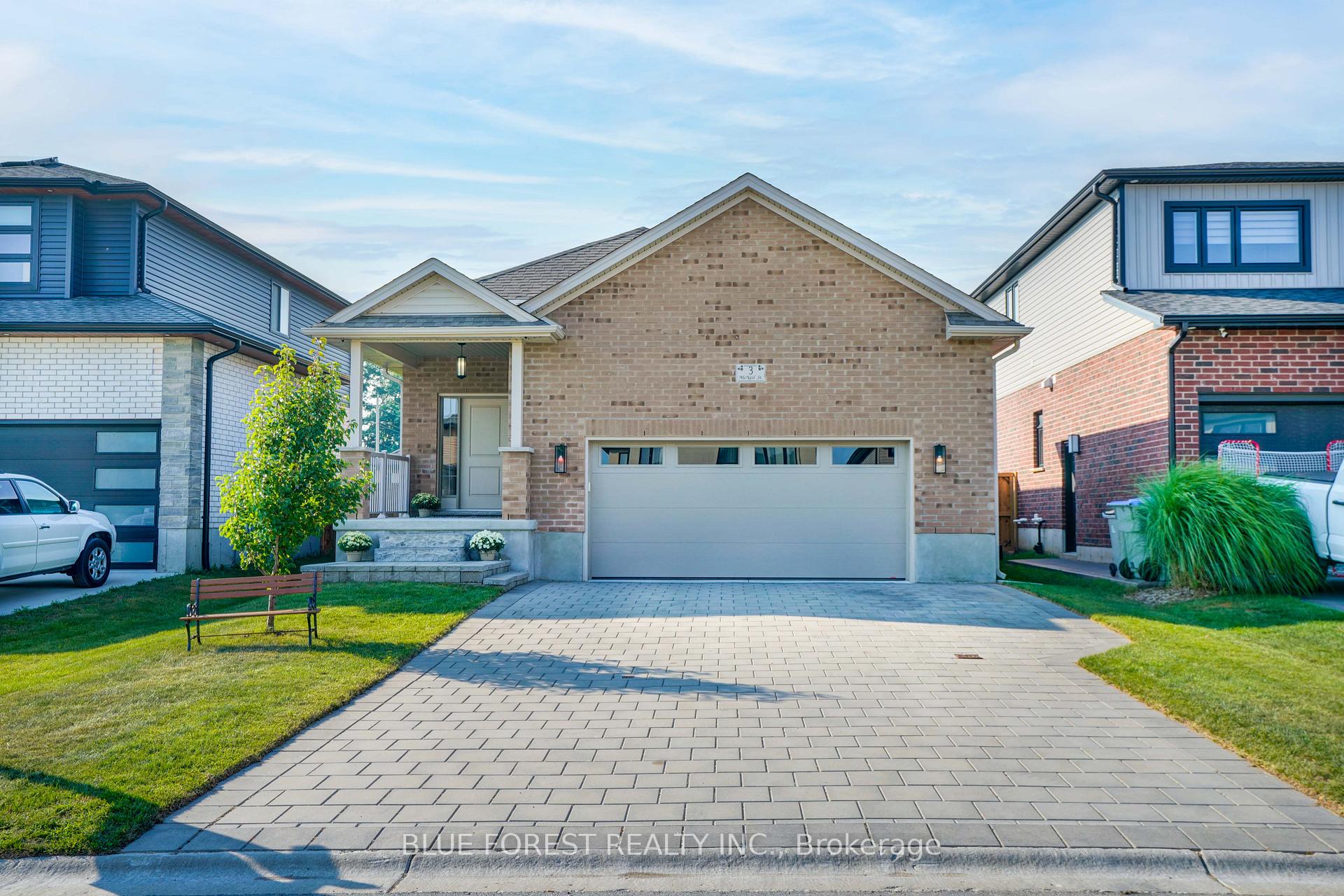 Photo 1 of 3 McNeil Street, Strathroy-Caradoc, Mount Brydges — HOMEH