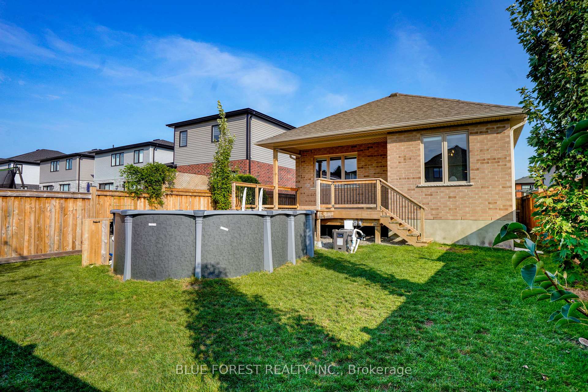 Photo 40 of 3 McNeil Street, Strathroy-Caradoc, Mount Brydges — HOMEH