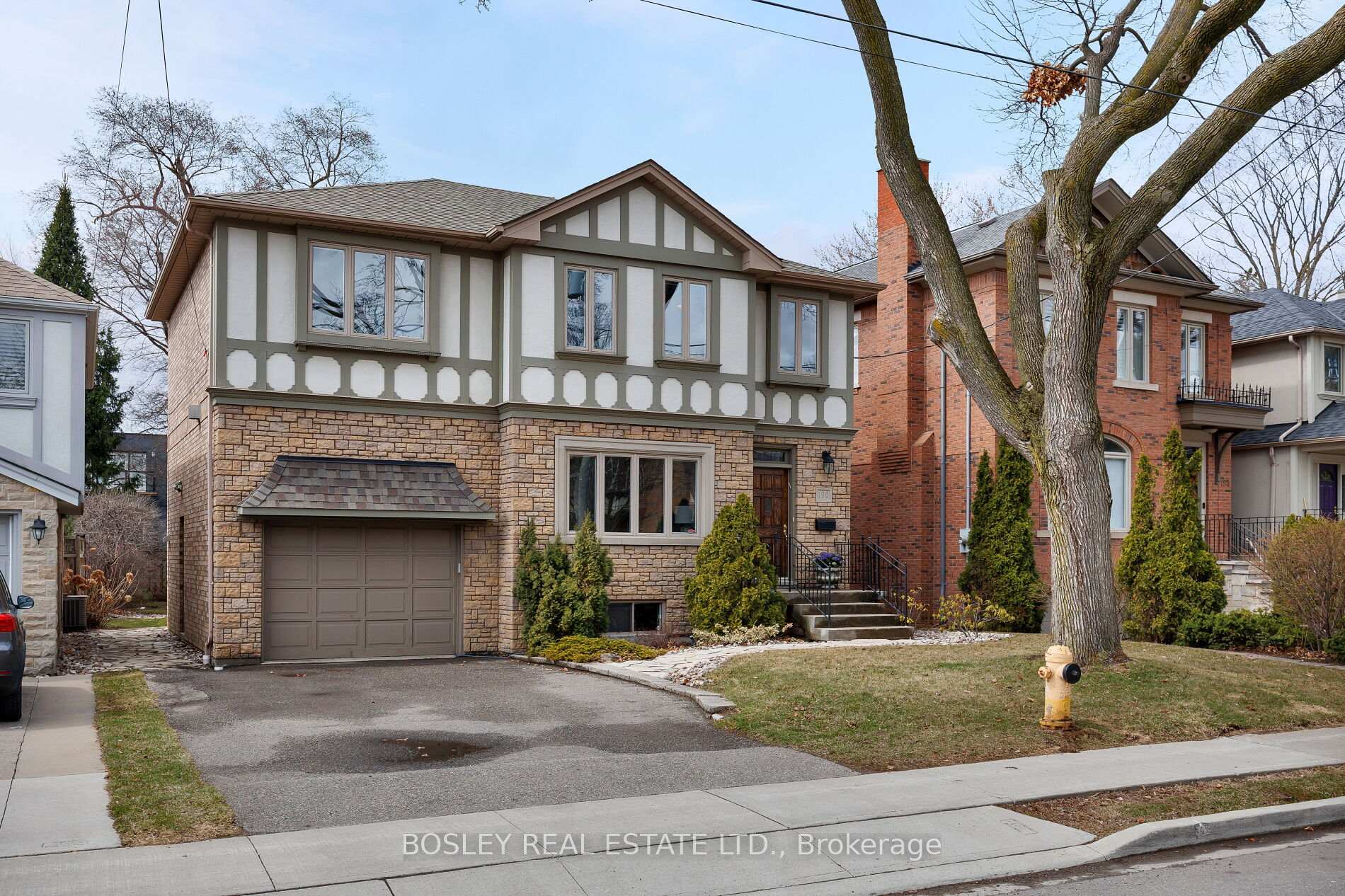 Photo 2 of 190 Airdrie Road, Toronto, Leaside — HOMEH