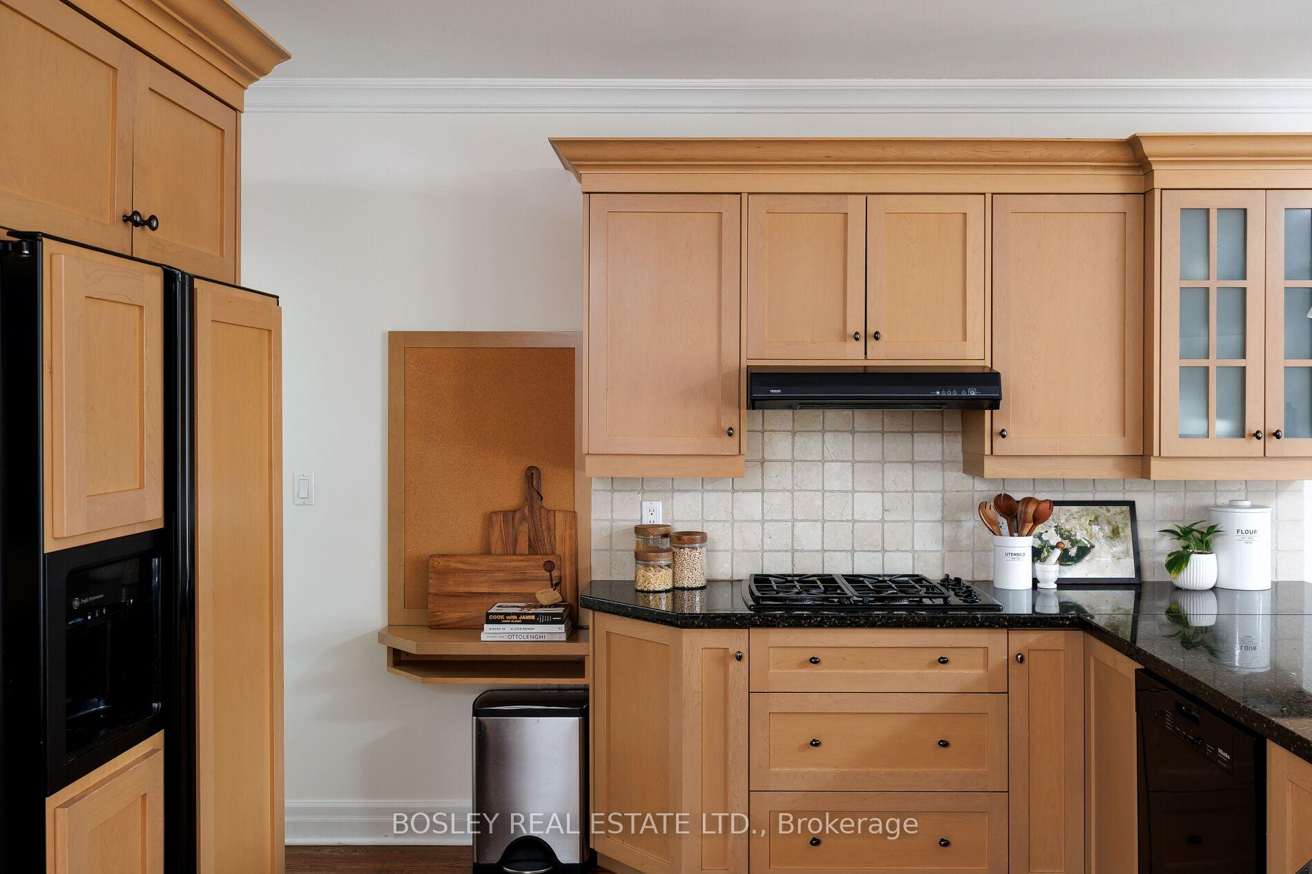 Photo 12 of 190 Airdrie Road, Toronto, Leaside — HOMEH