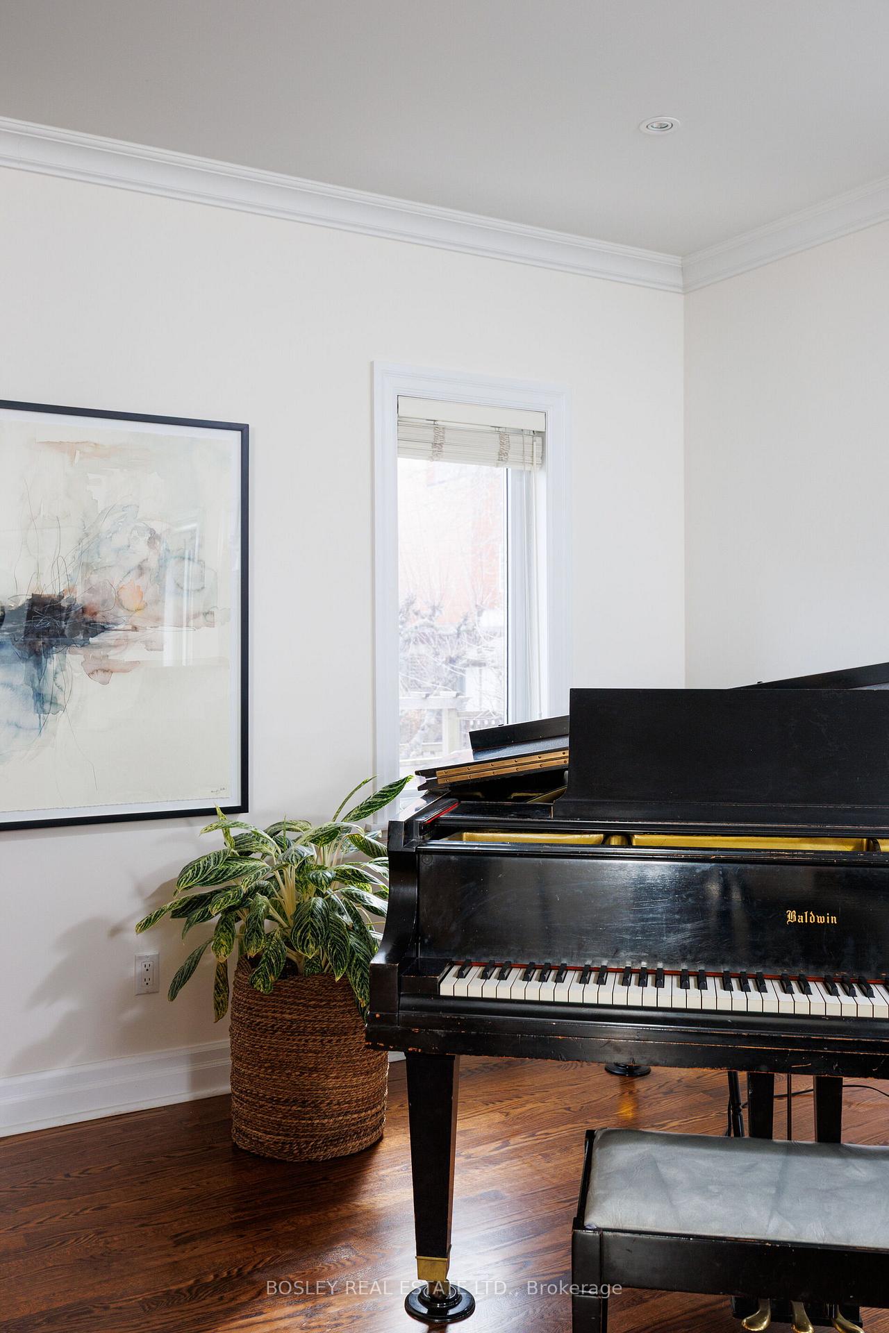 Photo 20 of 190 Airdrie Road, Toronto, Leaside — HOMEH