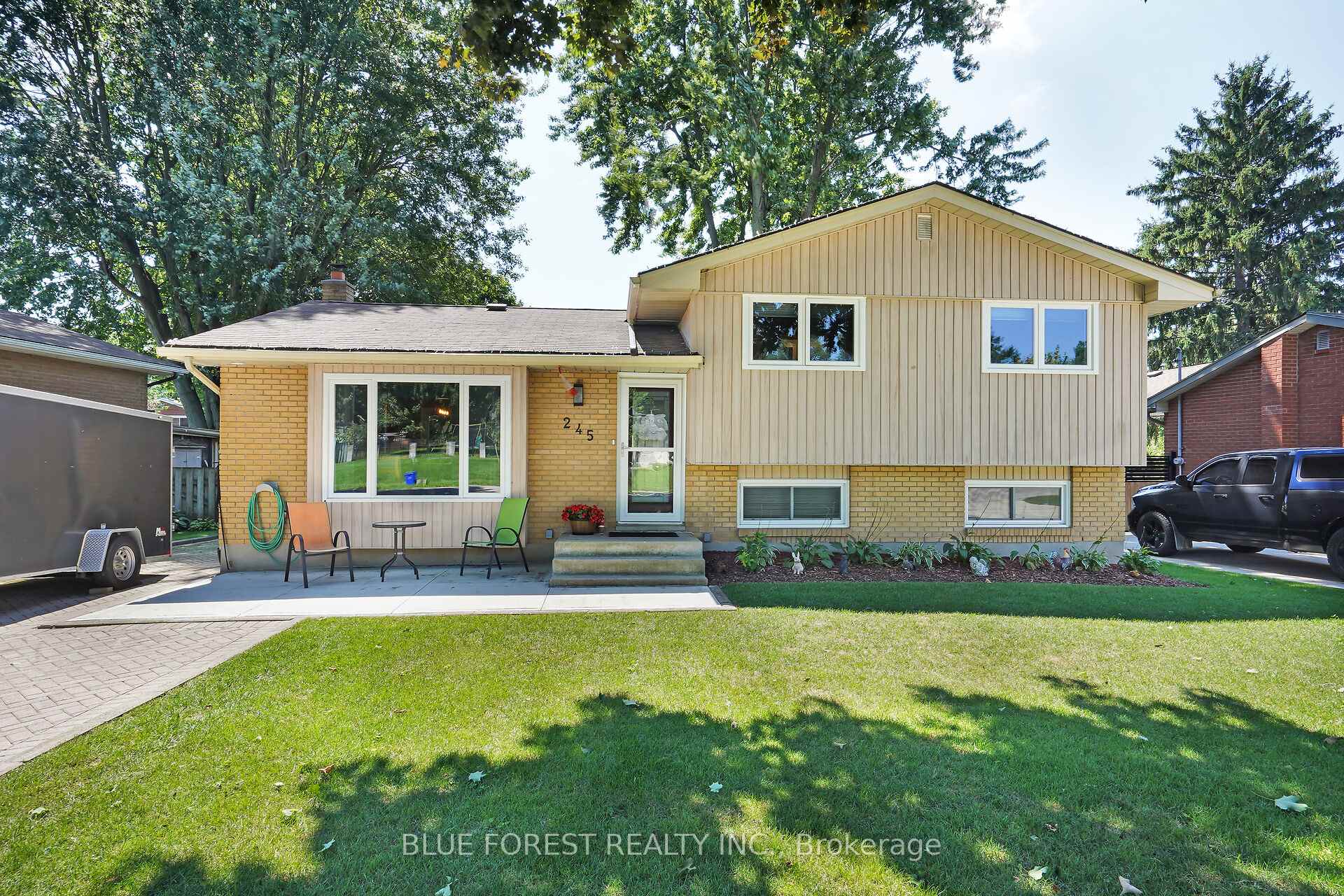 Photo 1 of 245 Chittick Crescent, Thames Centre, Dorchester — HOMEH