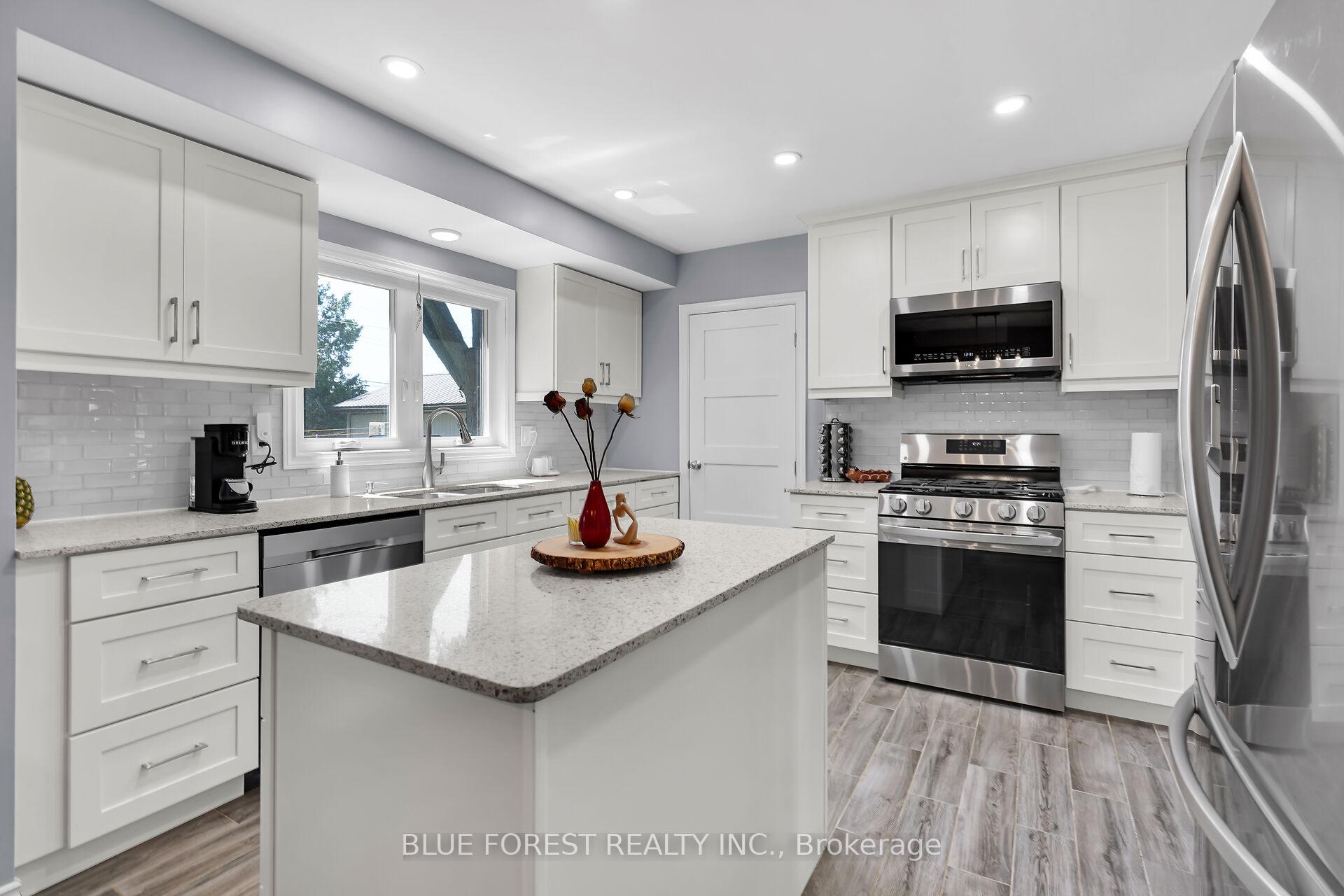 Photo 12 of 245 Chittick Crescent, Thames Centre, Dorchester — HOMEH
