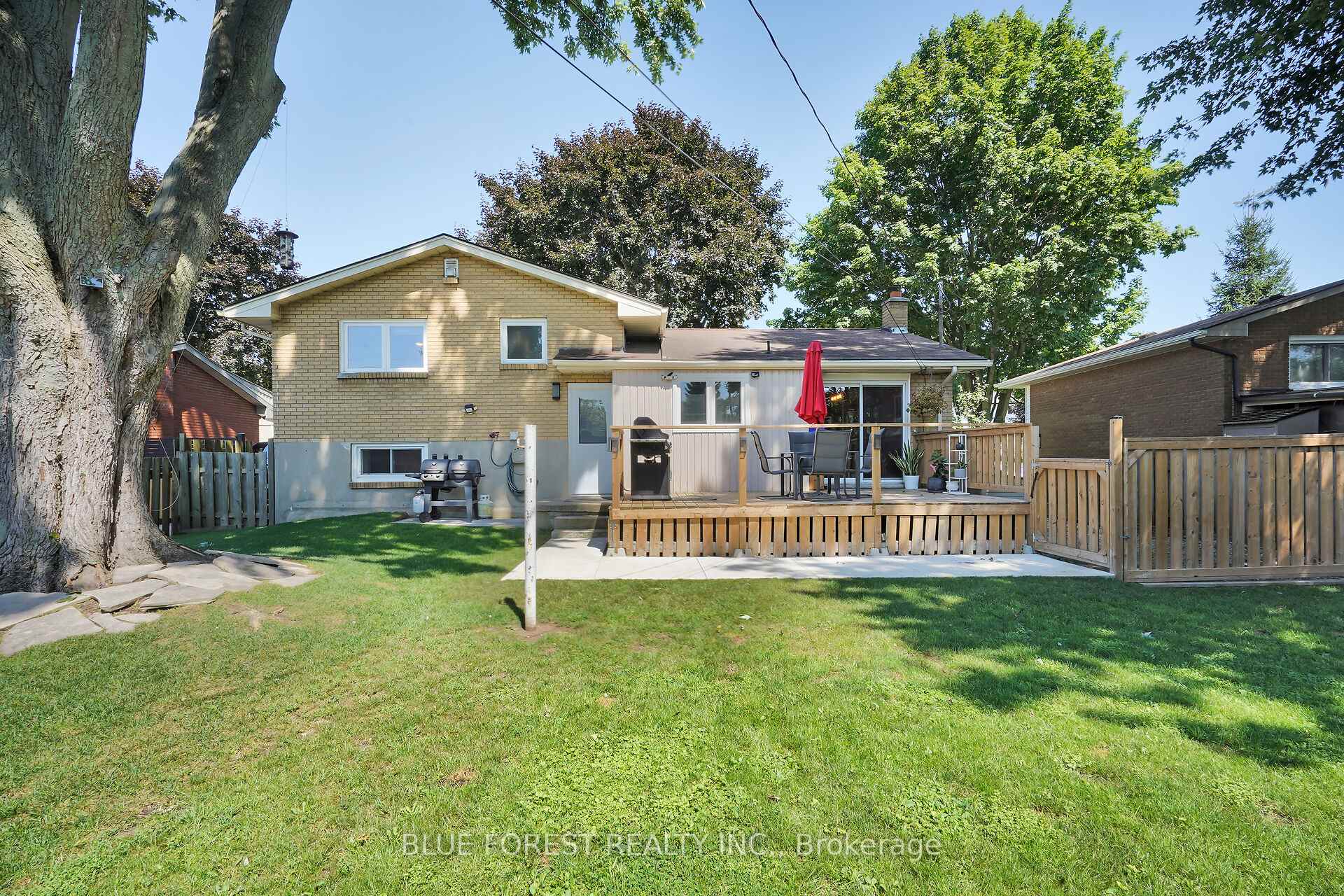 Photo 27 of 245 Chittick Crescent, Thames Centre, Dorchester — HOMEH