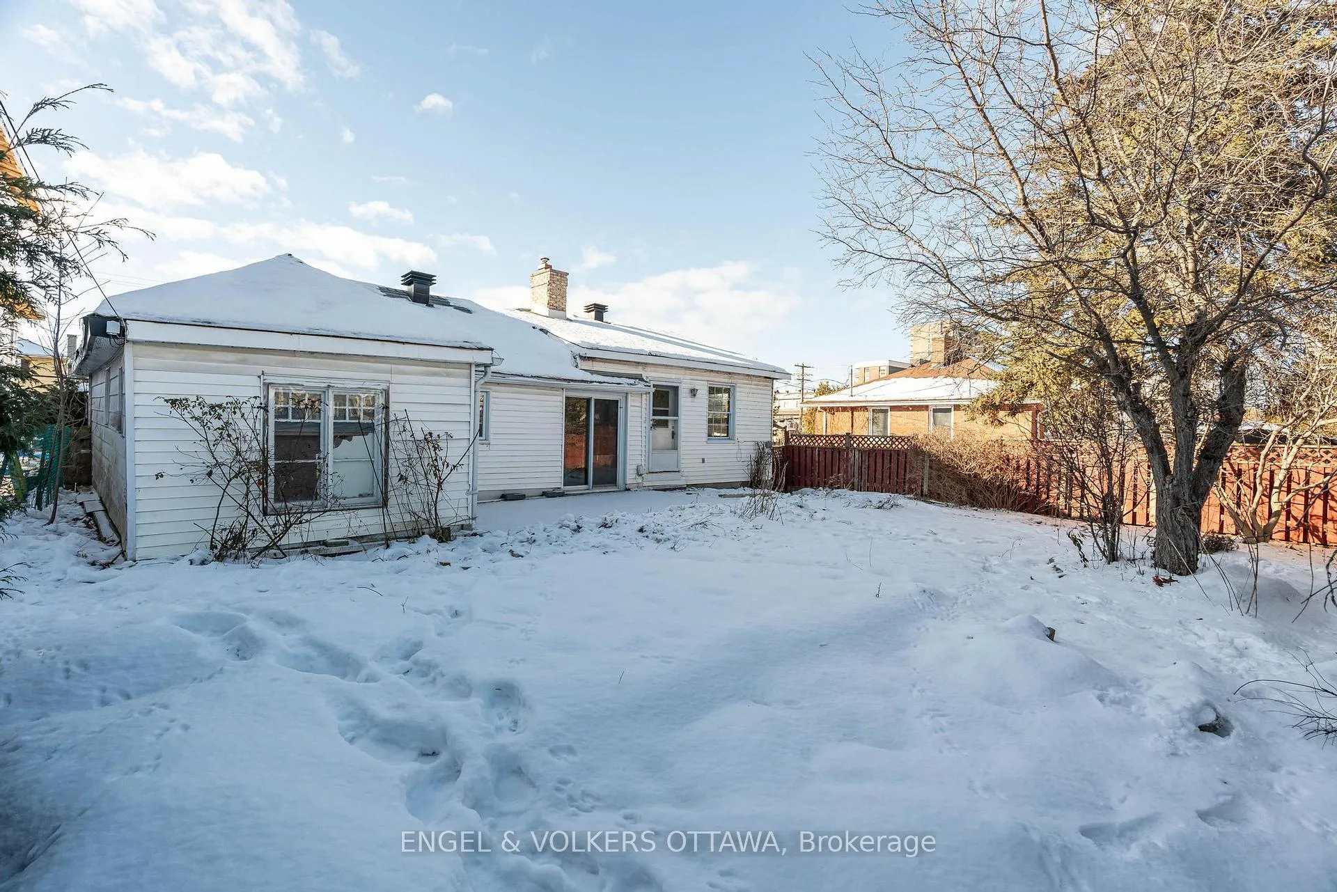 Photo 29 of 467 Edgeworth Avenue, Ottawa, Woodroffe — HOMEH