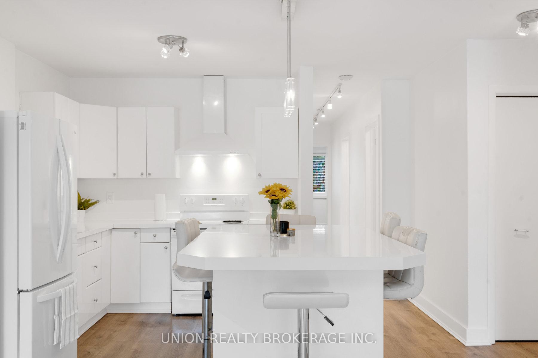 Photo 6 of 2495A Queen Street E, Toronto, The Beaches — HOMEH