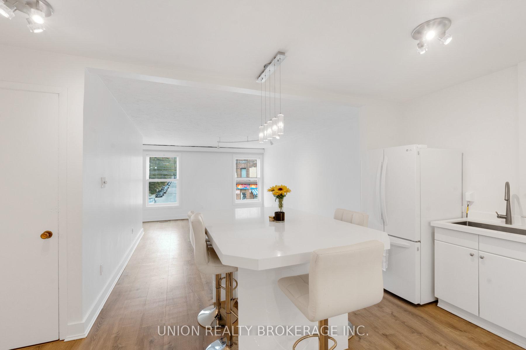 Photo 11 of 2495A Queen Street E, Toronto, The Beaches — HOMEH
