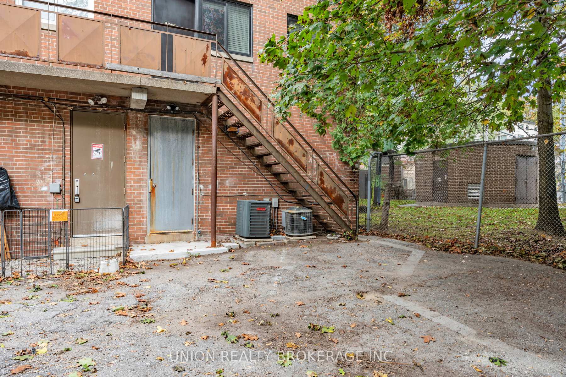 Photo 27 of 2495A Queen Street E, Toronto, The Beaches — HOMEH