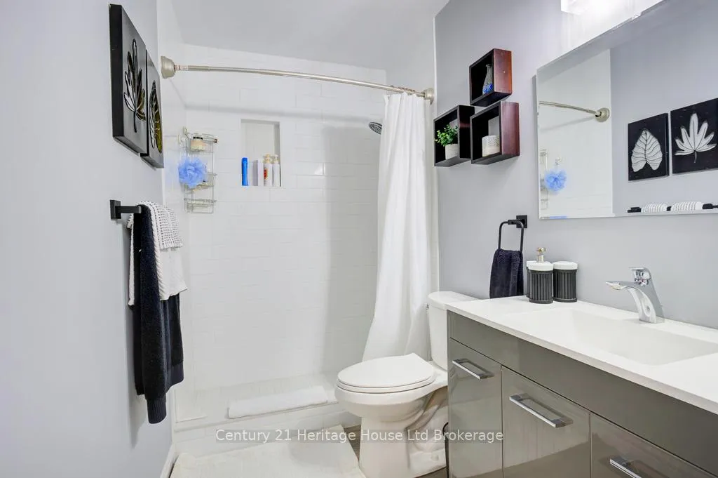 Photo 14 of 26 Edwin Crescent, Tillsonburg — HOMEH