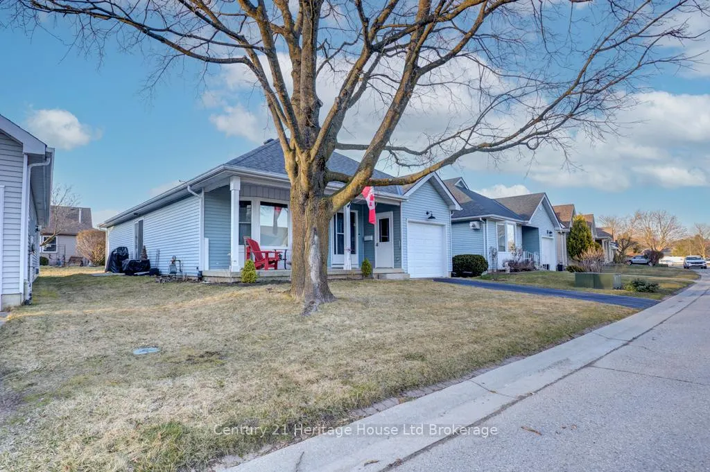 Photo 22 of 26 Edwin Crescent, Tillsonburg — HOMEH
