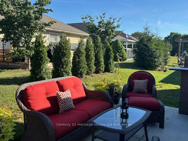 Photo 23 of 26 Edwin Crescent, Tillsonburg — HOMEH