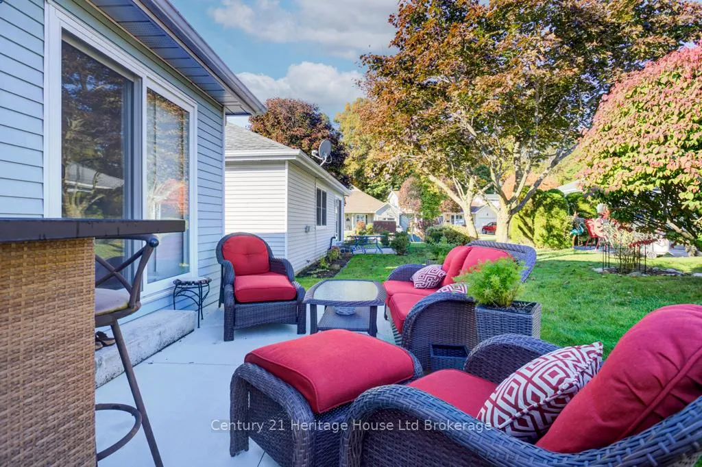 Photo 24 of 26 Edwin Crescent, Tillsonburg — HOMEH