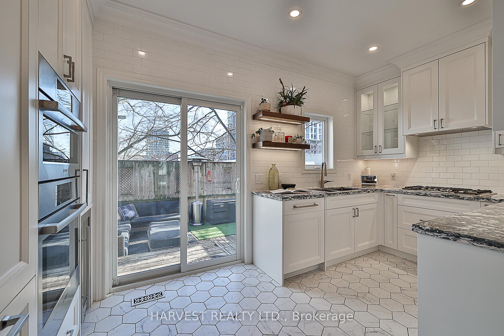 Photo 9 of 35D Spruce Street, Toronto, Cabbagetown-South St. James Town — HOMEH