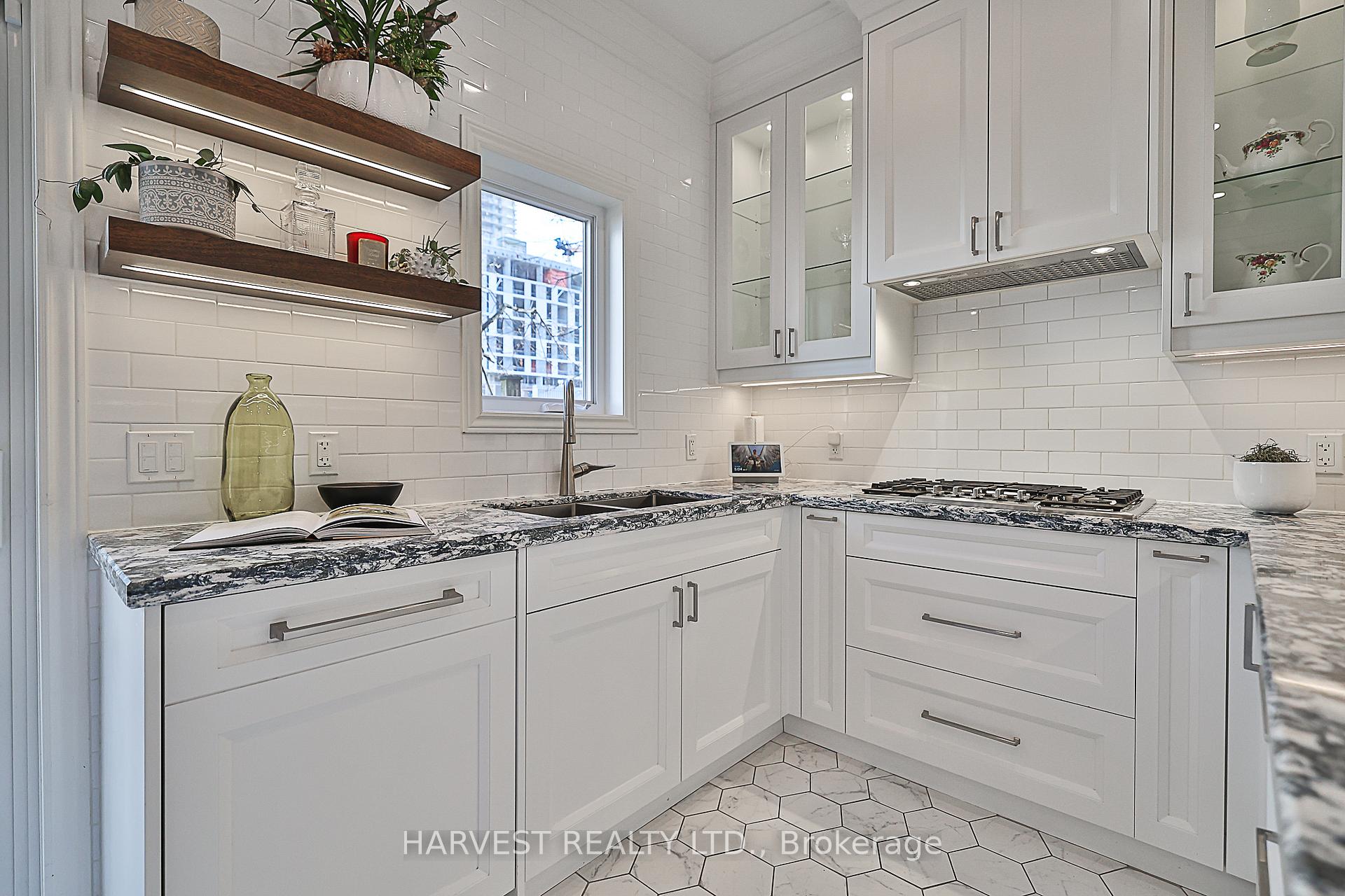 Photo 10 of 35D Spruce Street, Toronto, Cabbagetown-South St. James Town — HOMEH