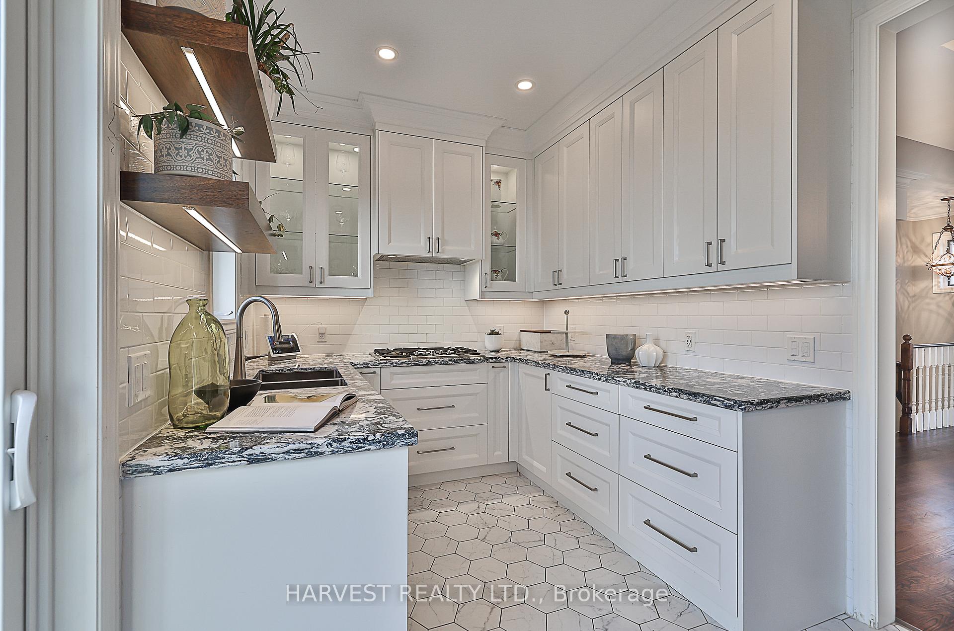 Photo 11 of 35D Spruce Street, Toronto, Cabbagetown-South St. James Town — HOMEH