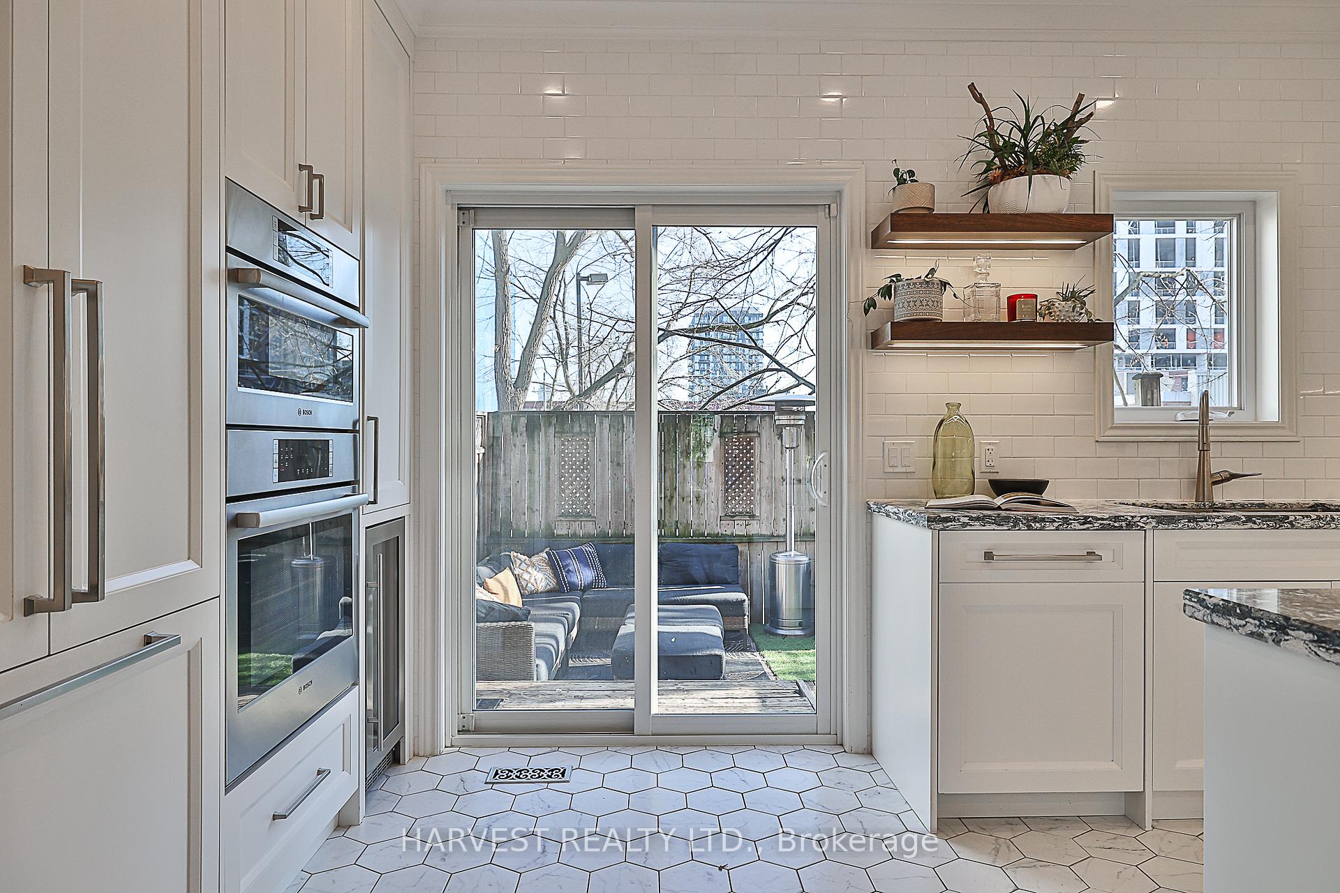 Photo 14 of 35D Spruce Street, Toronto, Cabbagetown-South St. James Town — HOMEH
