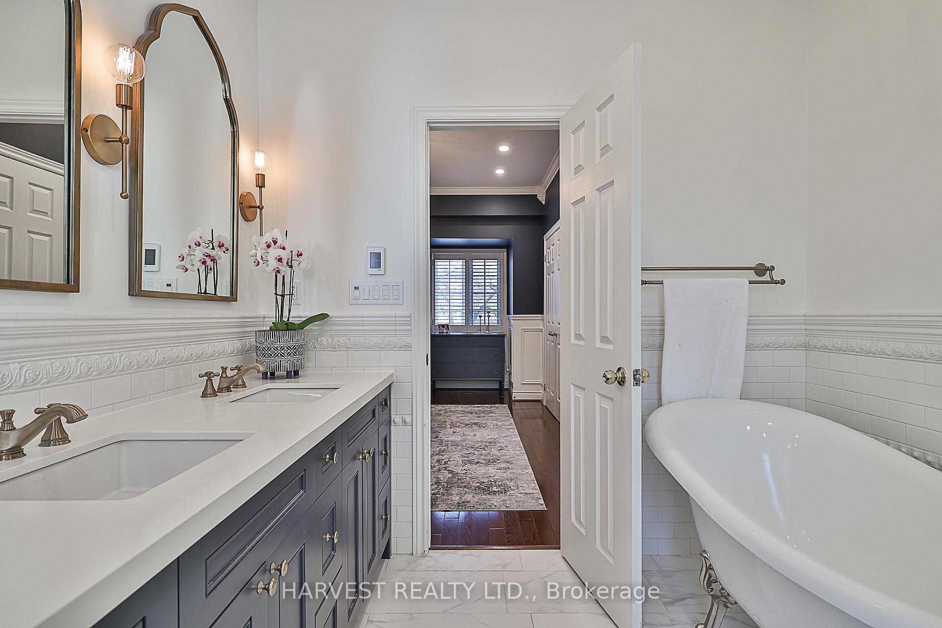 Photo 23 of 35D Spruce Street, Toronto, Cabbagetown-South St. James Town — HOMEH
