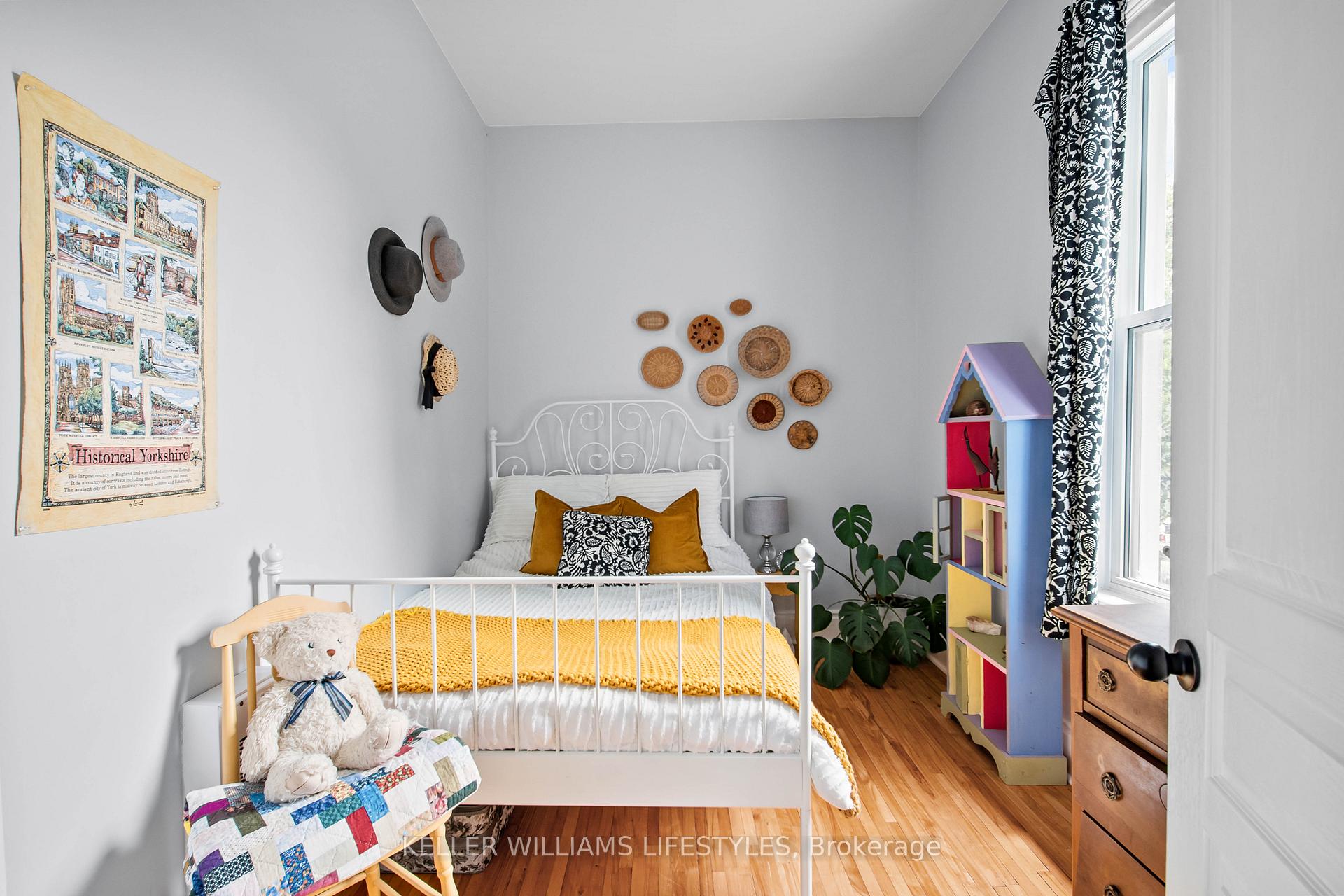 Photo 32 of 132 Emily Street, Strathroy-Caradoc, NW — HOMEH