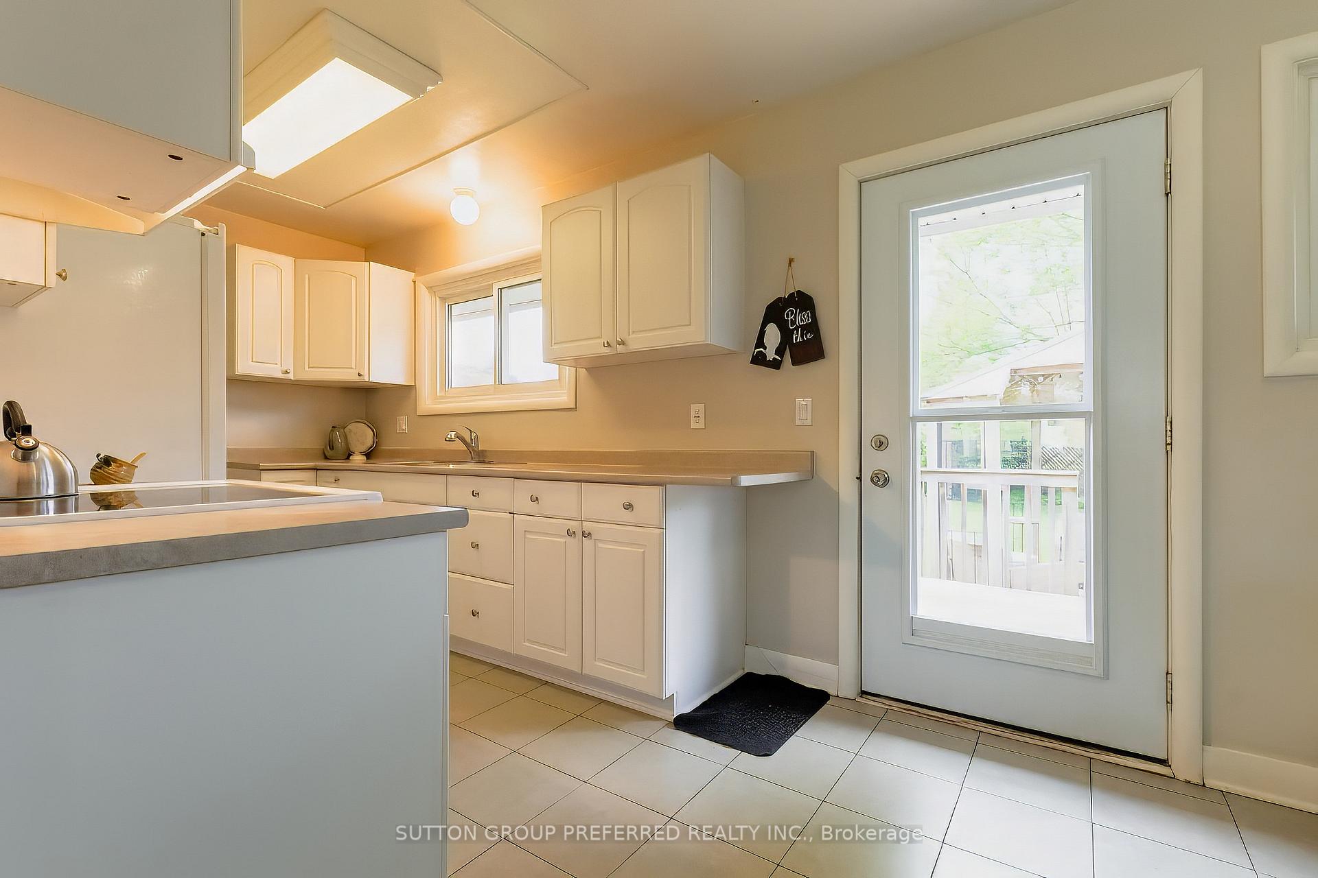 Photo 8 of 3572 Catherine Street, Thames Centre, Dorchester — HOMEH